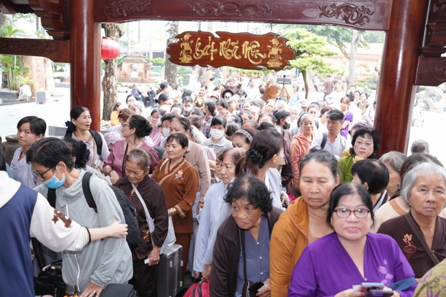 Entering into the 106th Seven-Day Retreat