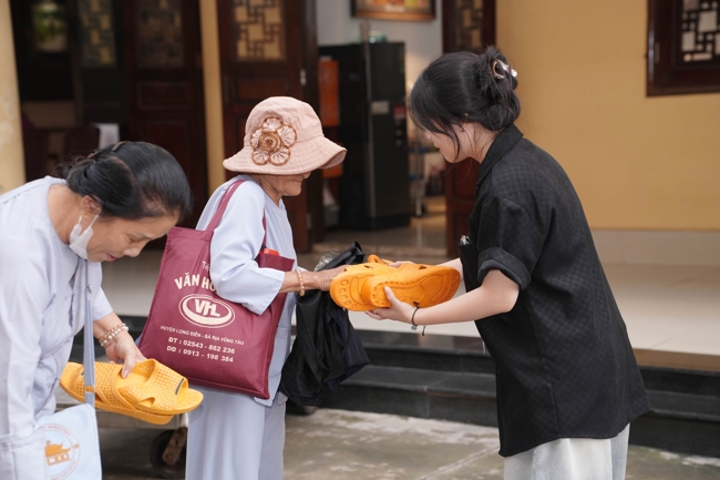 Entering into the 106th Seven-Day Retreat