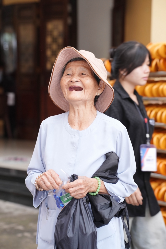 Entering into the 106th Seven-Day Retreat