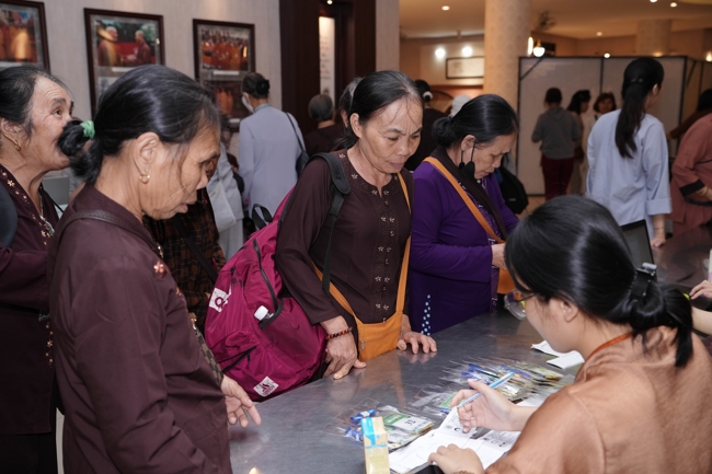 Entering into the 106th Seven-Day Retreat