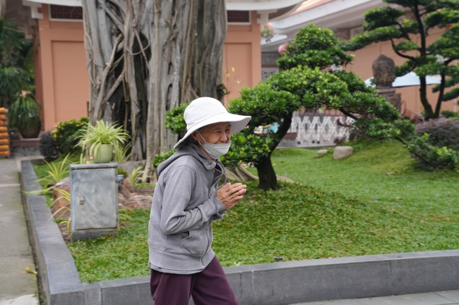 Entering into the 106th Seven-Day Retreat