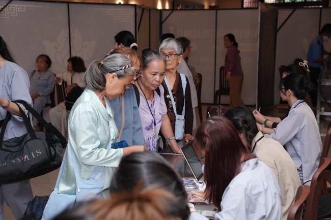 Entering into the 106th Seven-Day Retreat