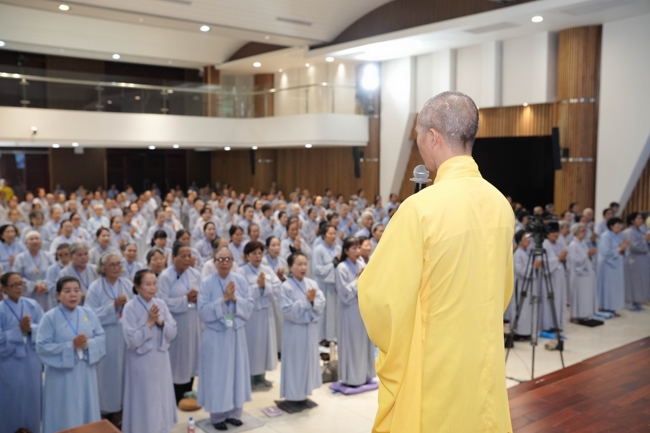 Entering into the 106th Seven-Day Retreat