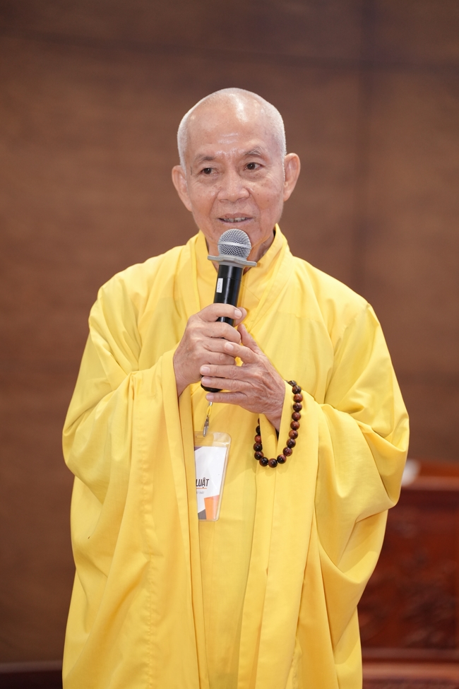 Opening the 106th Seven-Day Retreat