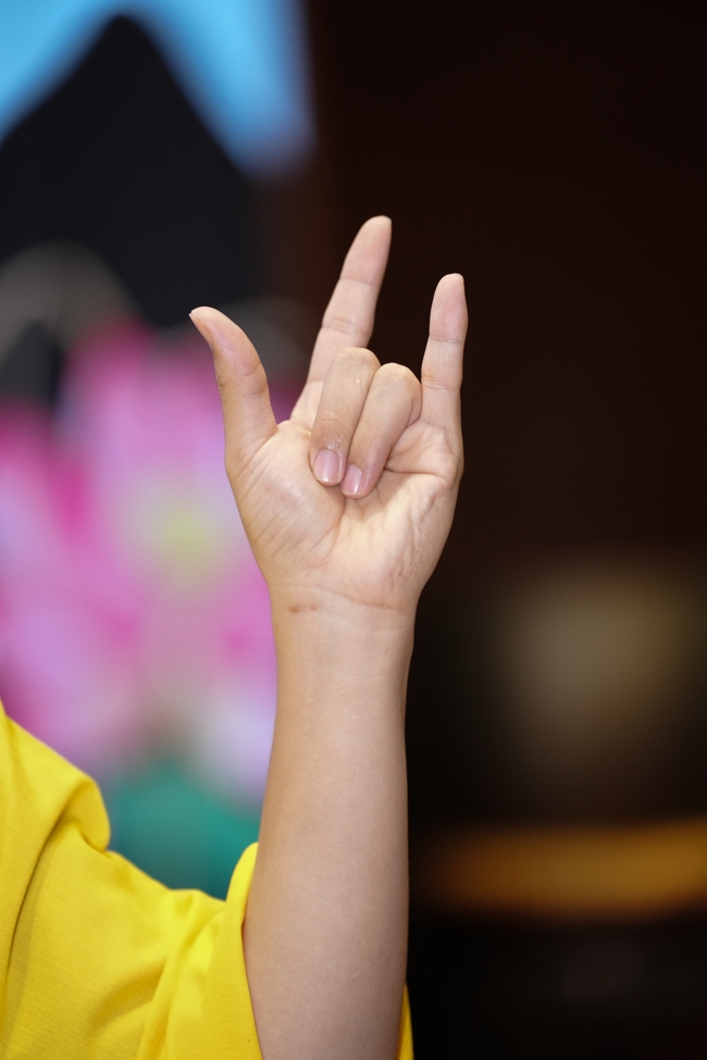 Opening the 106th Seven-Day Retreat