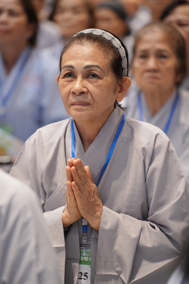 Opening the 106th Seven-Day Retreat