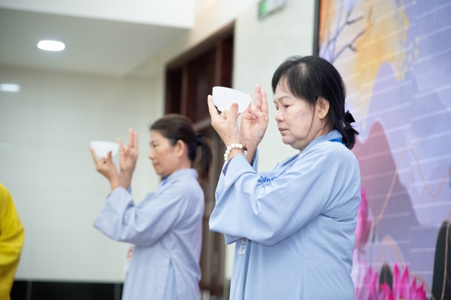 Opening the 106th Seven-Day Retreat