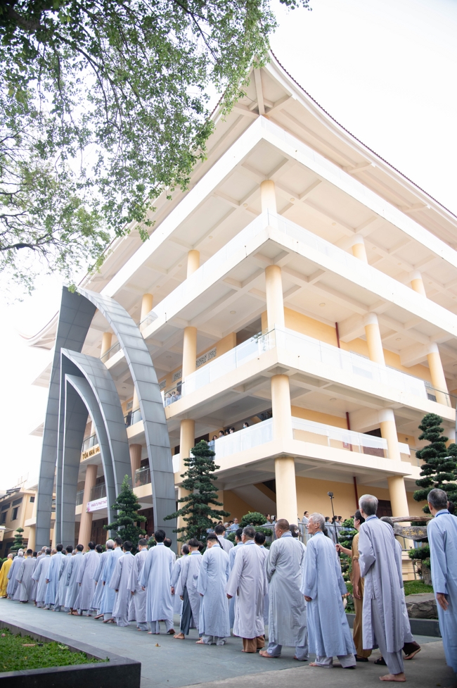 Opening the 106th Seven-Day Retreat