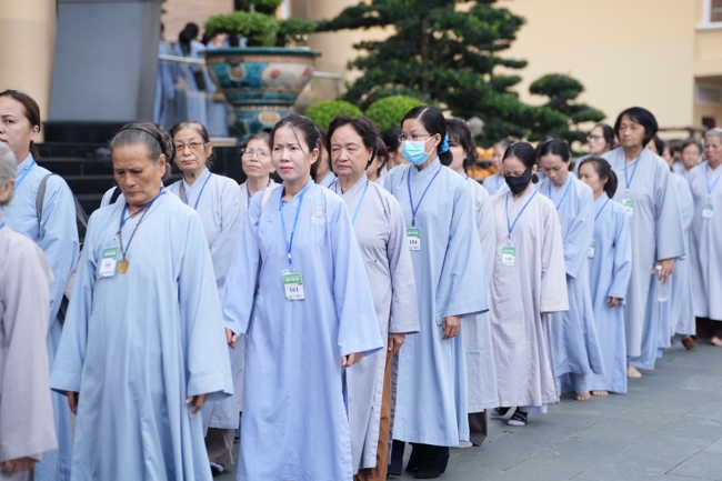 Opening the 106th Seven-Day Retreat