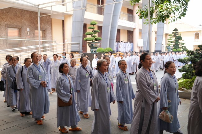Opening the 106th Seven-Day Retreat