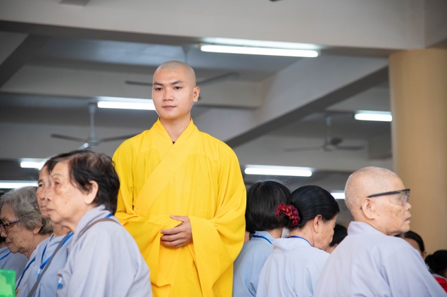 Opening the 106th Seven-Day Retreat