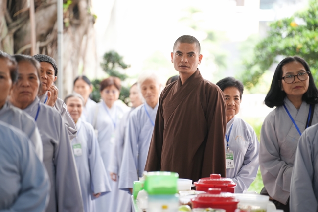 Opening the 106th Seven-Day Retreat