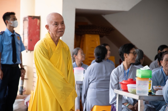 Opening the 106th Seven-Day Retreat