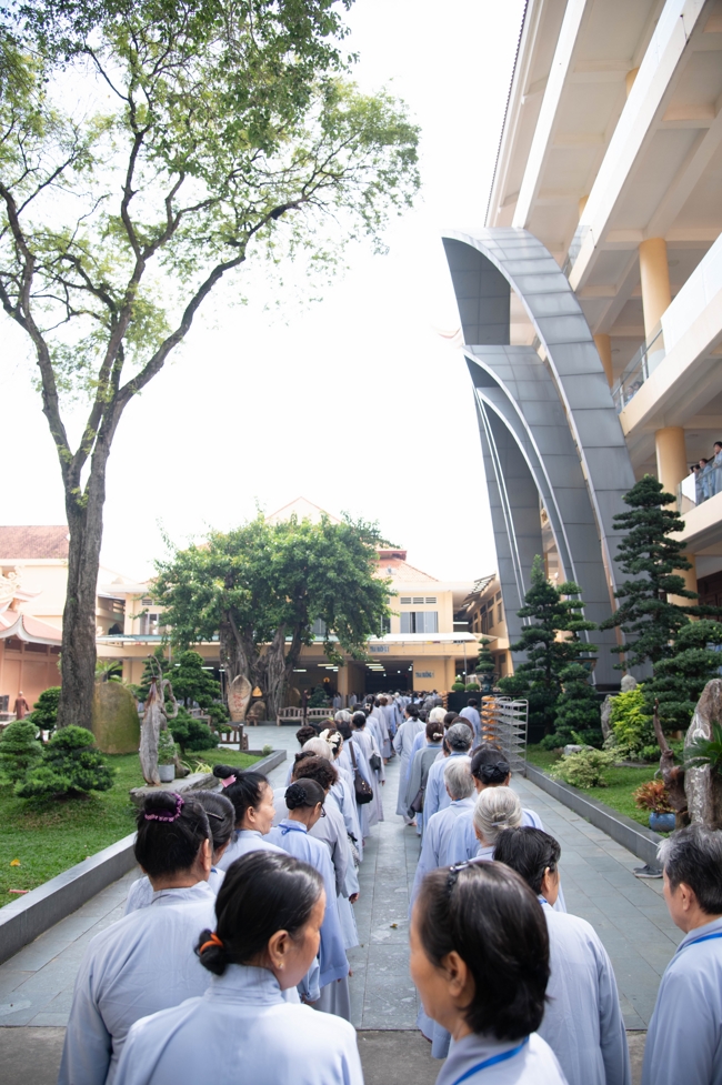 Opening the 106th Seven-Day Retreat