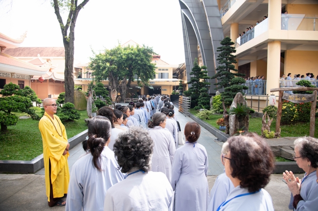 Opening the 106th Seven-Day Retreat