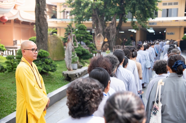 Opening the 106th Seven-Day Retreat