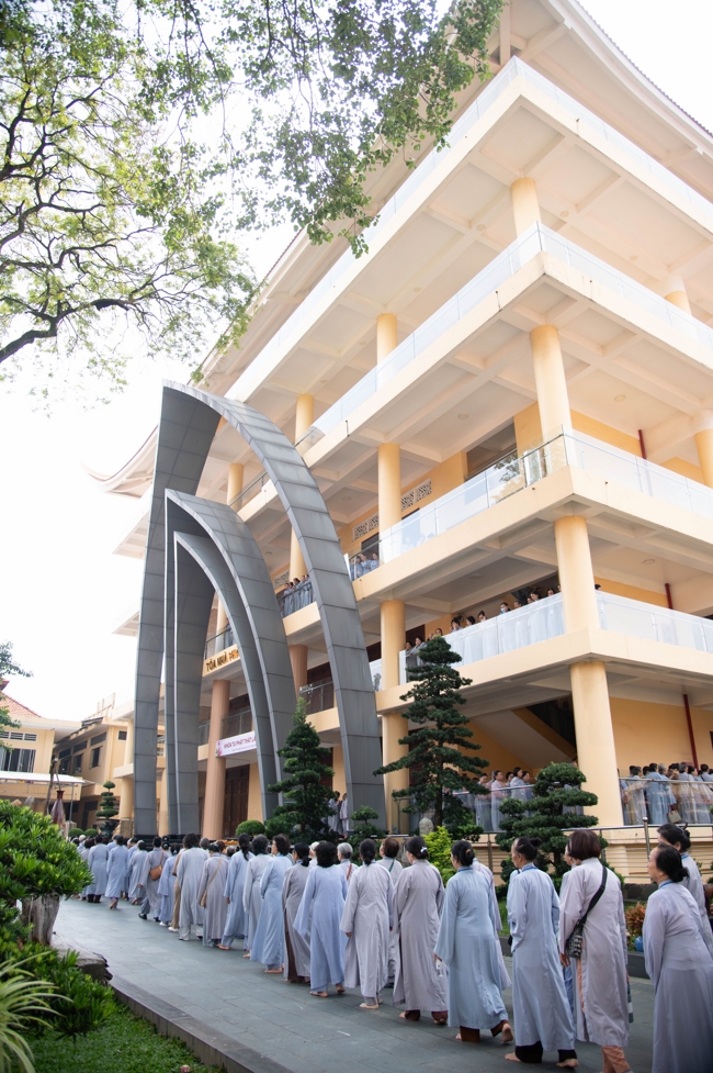 Opening the 106th Seven-Day Retreat