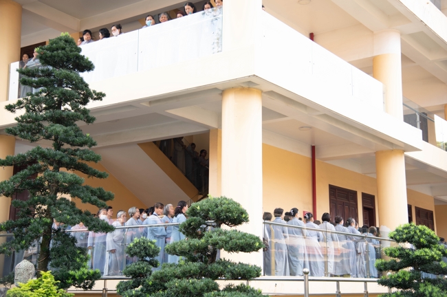 Opening the 106th Seven-Day Retreat