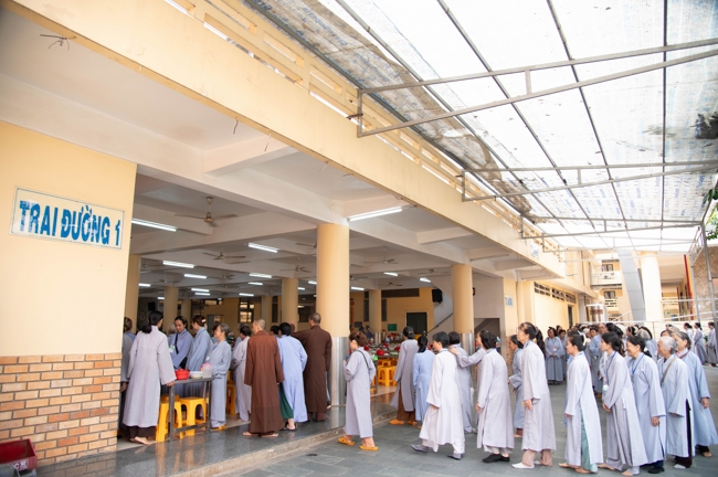 Opening the 106th Seven-Day Retreat