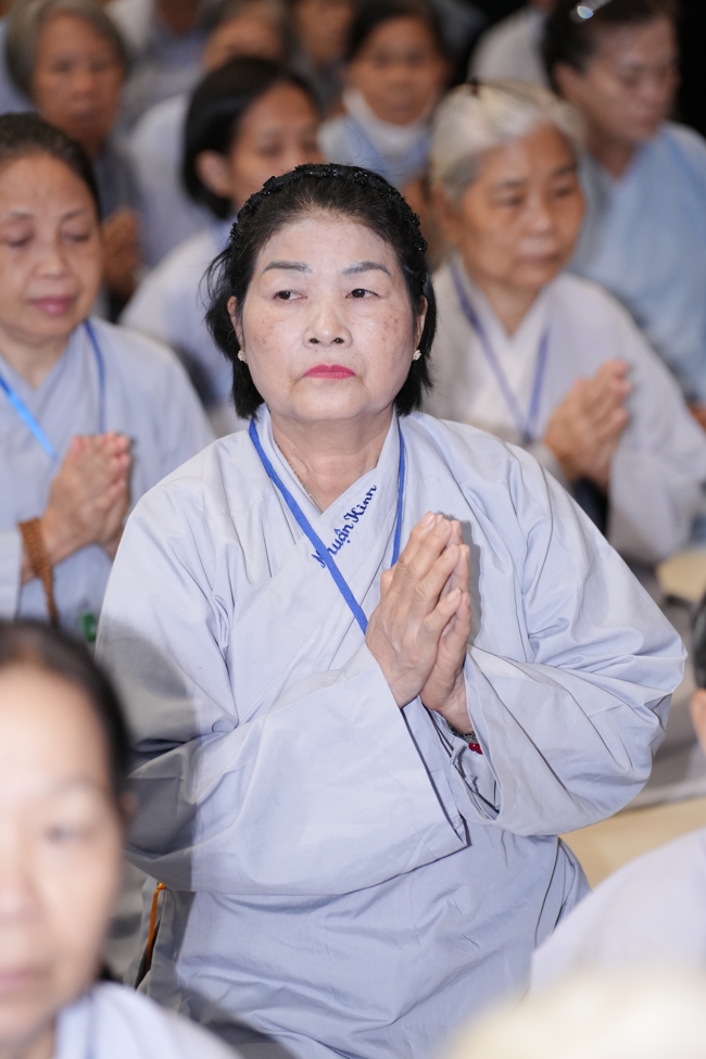 Opening the 106th Seven-Day Retreat