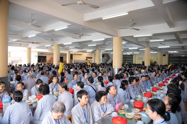 Opening the 106th Seven-Day Retreat