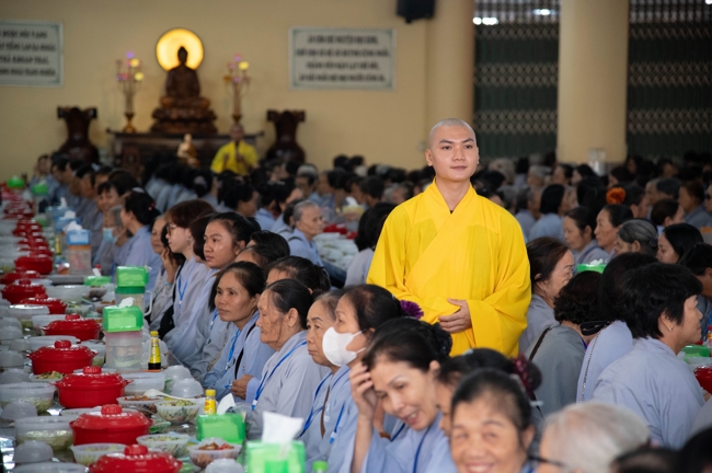 Opening the 106th Seven-Day Retreat
