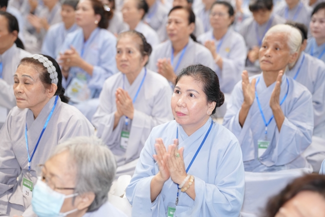 Opening the 106th Seven-Day Retreat