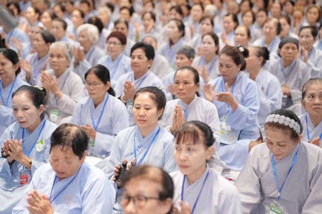 Opening the 106th Seven-Day Retreat