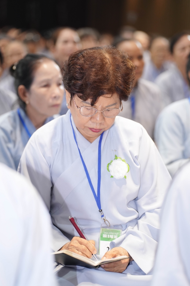 Opening the 106th Seven-Day Retreat