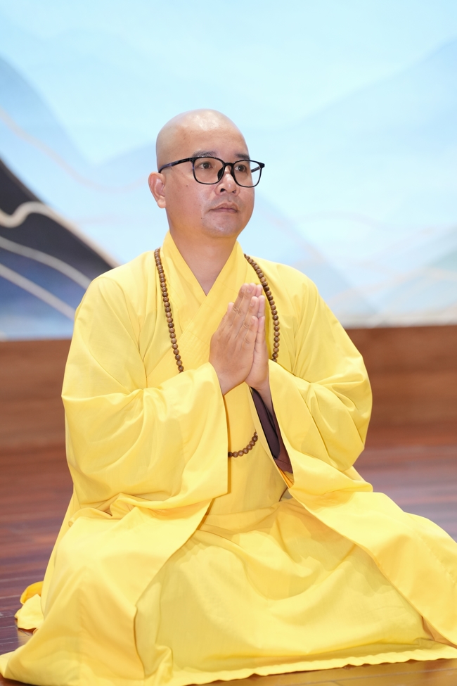 Opening the 106th Seven-Day Retreat