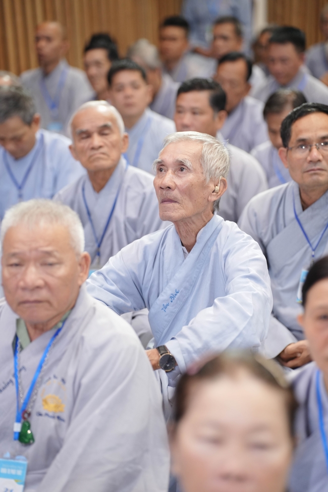 Opening the 106th Seven-Day Retreat