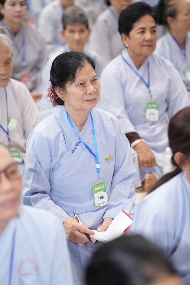 Opening the 106th Seven-Day Retreat