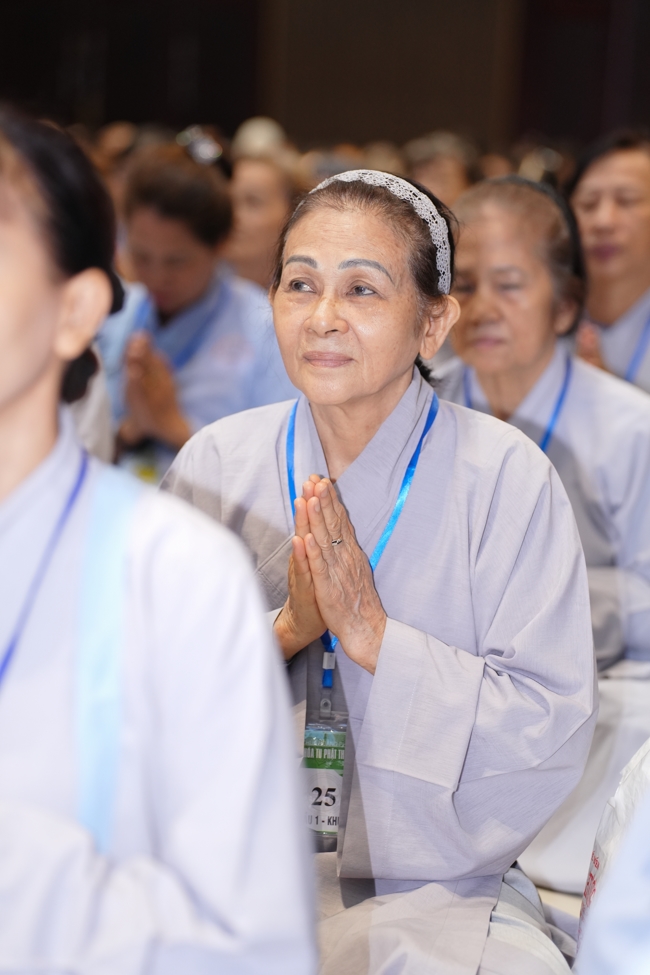 Opening the 106th Seven-Day Retreat