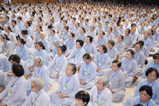 Opening the 106th Seven-Day Retreat