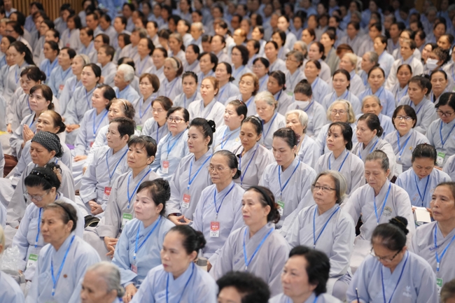 Opening the 106th Seven-Day Retreat