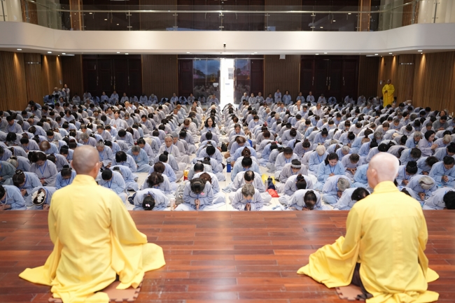 Opening the 106th Seven-Day Retreat