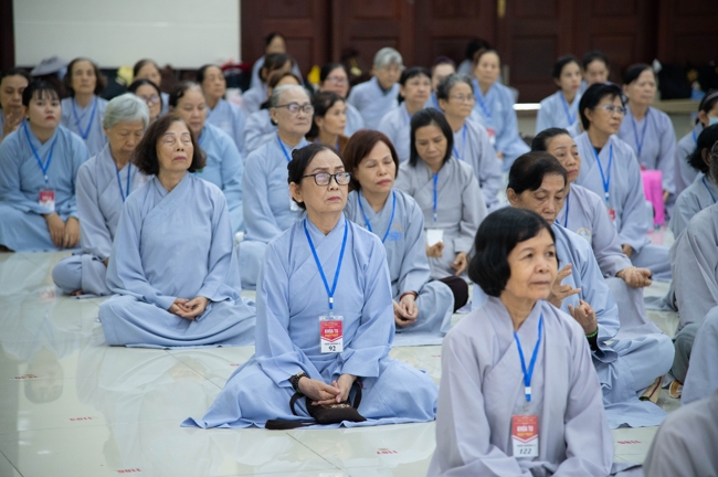 Opening the 106th Seven-Day Retreat