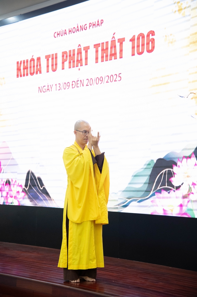 Opening the 106th Seven-Day Retreat