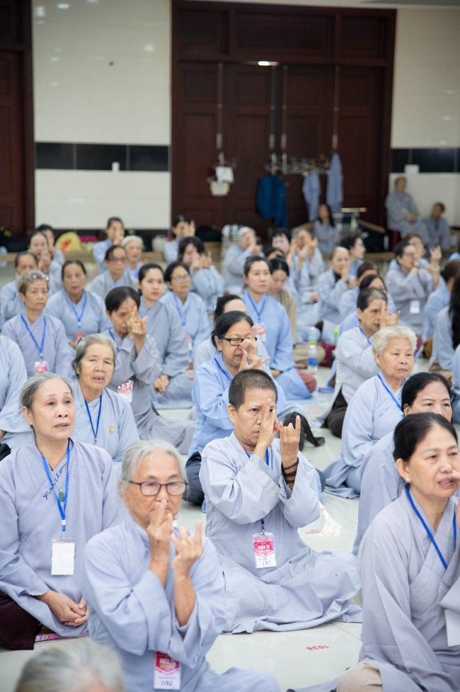 Opening the 106th Seven-Day Retreat