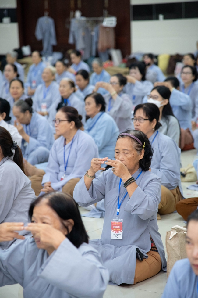 Opening the 106th Seven-Day Retreat