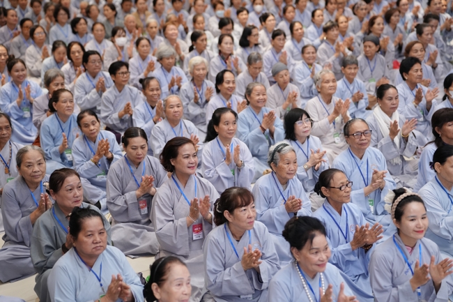 Opening the 106th Seven-Day Retreat