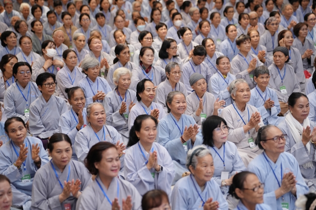 Opening the 106th Seven-Day Retreat