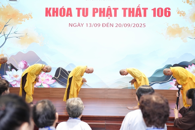 Opening the 106th Seven-Day Retreat