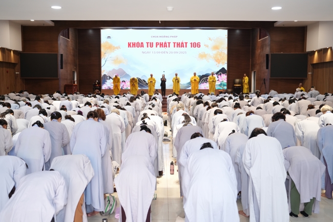 Opening the 106th Seven-Day Retreat