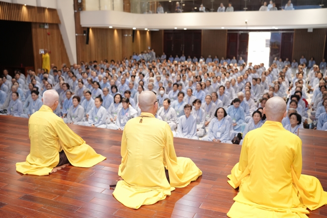 Opening the 106th Seven-Day Retreat