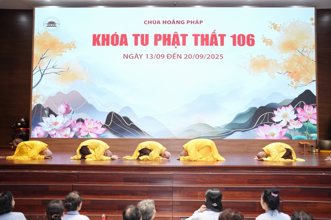 Opening the 106th Seven-Day Retreat