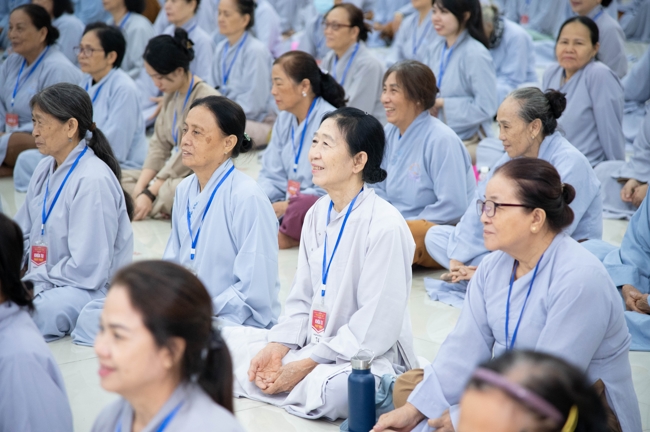 Opening the 106th Seven-Day Retreat