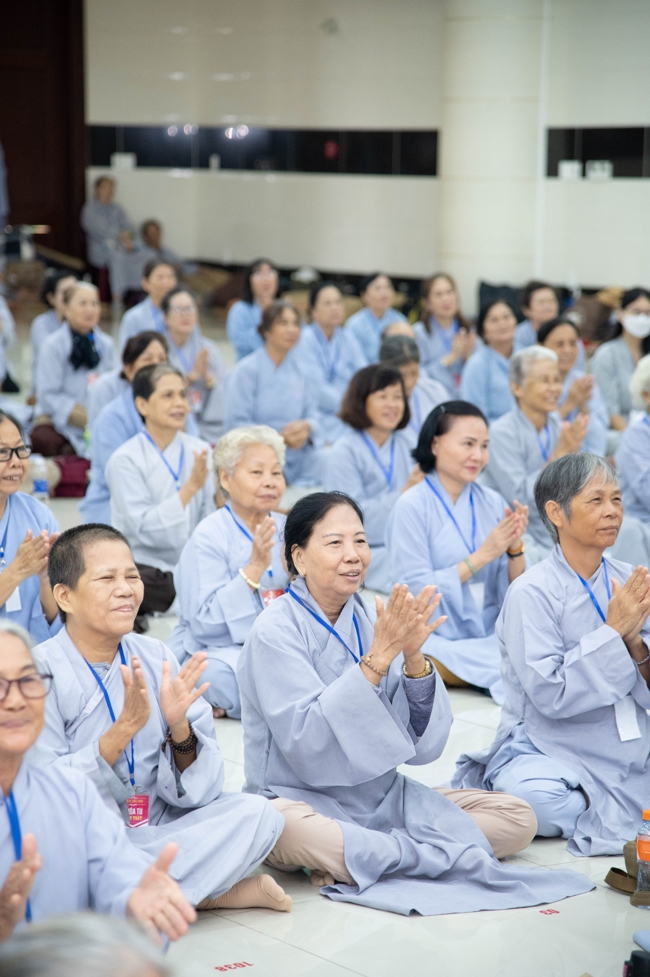 Opening the 106th Seven-Day Retreat