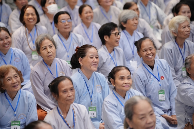 Opening the 106th Seven-Day Retreat