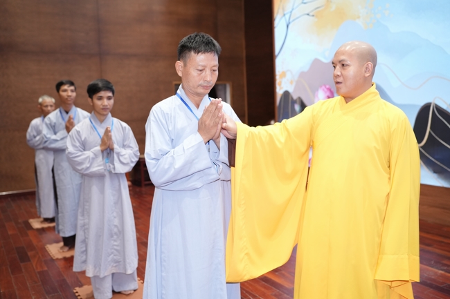 Opening the 106th Seven-Day Retreat
